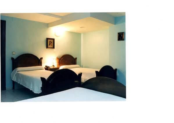 Hostal Algodon ปาเลนเซีย ภายนอก รูปภาพ